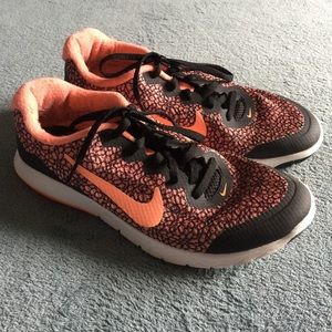 Nike Flex Experience RN4 size 7.5